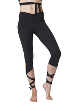 Load image into Gallery viewer, Black flexi Dancer Leggings
